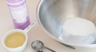 Comment faire un nettoyant pour lave-vaisselle de vos propres mains?