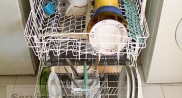 Πώς να απαλλαγείτε από την κακή μυρωδιά στο πλυντήριο πιάτων
