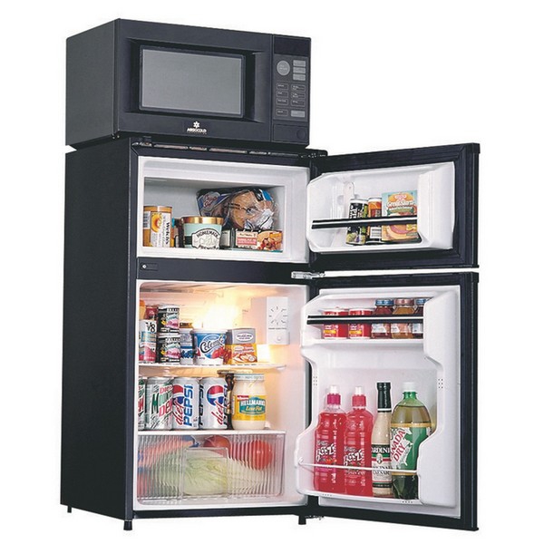 Microondas en el refrigerador, ¿puedo ponerlo?
