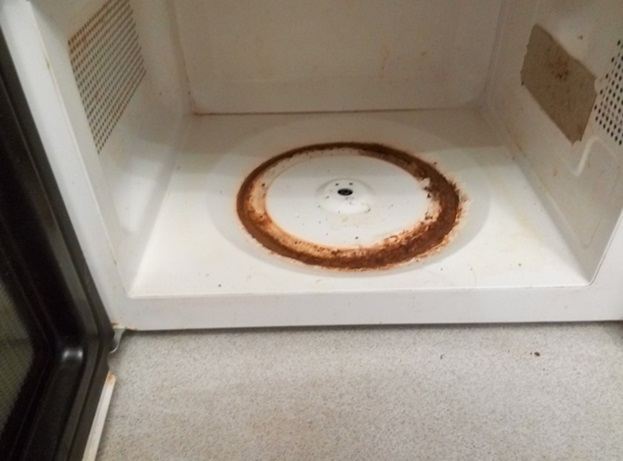 Как да възстановим емайла вътре в микровълновата печка и вредно ли е да използвате микровълнова фурна с повреди