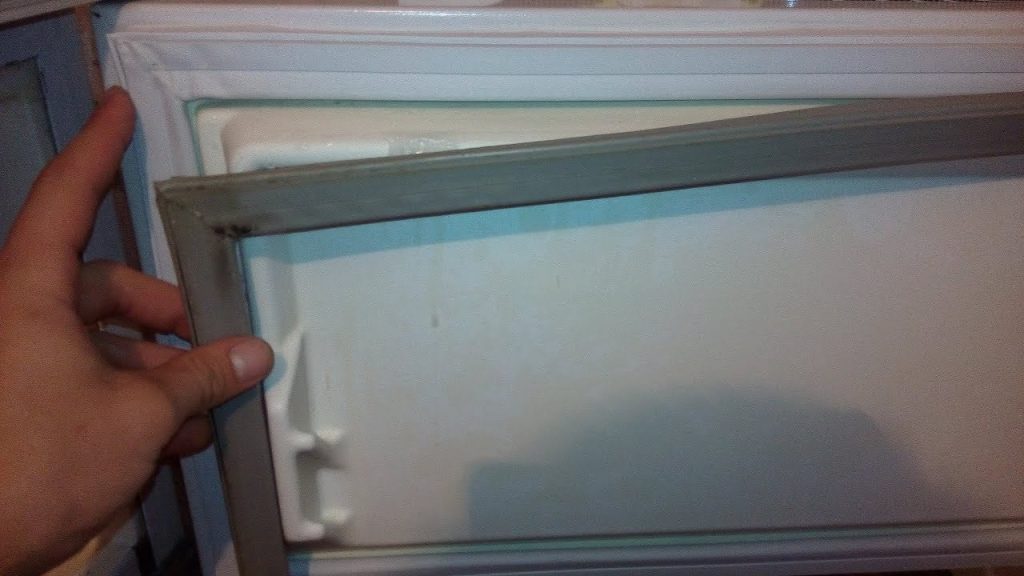 Направете сами ремонт на уплътнението на вратата на хладилника - как да смените гумената лента и да настроите вратата