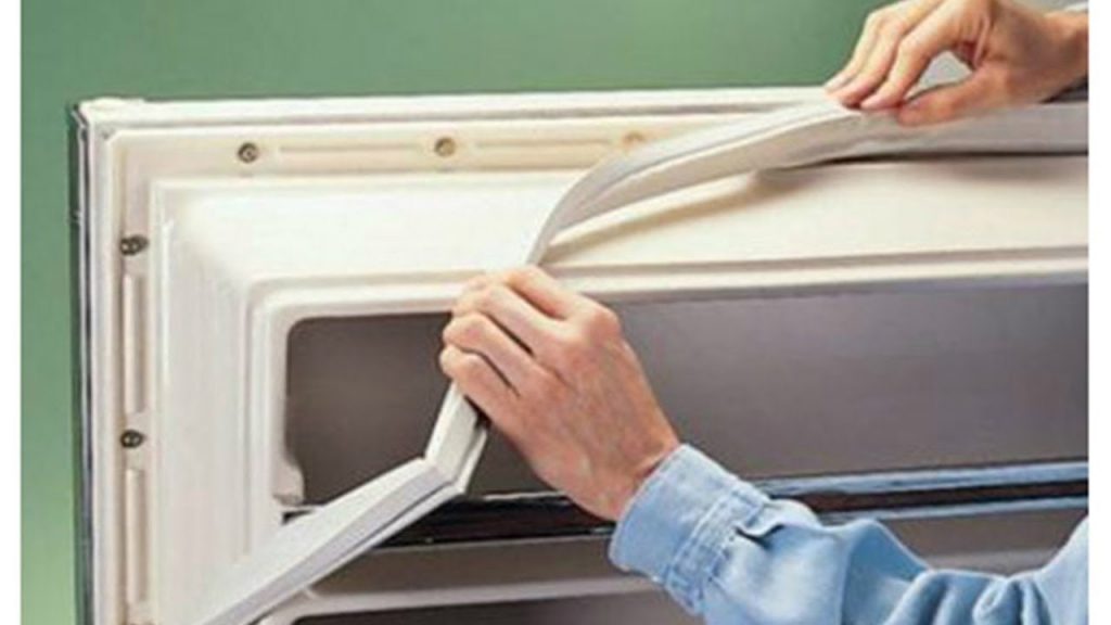 Dariet pats ledusskapja durvju blīvējuma remontu - kā nomainīt gumijas joslu un noregulēt durvis