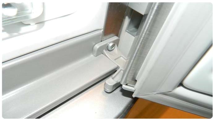 Tự làm sửa chữa niêm phong cửa tủ lạnh - cách thay đổi cao su và điều chỉnh cửa