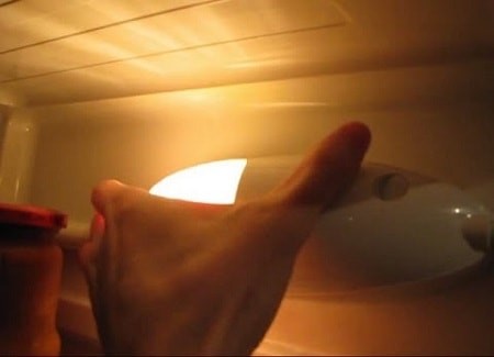 استبدال المصباح الكهربائي في الثلاجة: أنواع المصابيح لمعدات التبريد وتوصيات للاستبدال في إصدارات مختلفة