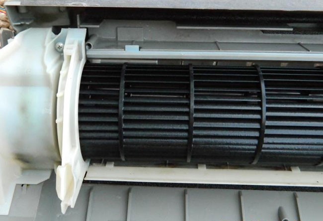 Hoe de airconditionerventilator zou moeten werken: het werkingsprincipe van het apparaat en de oorzaken van storingen