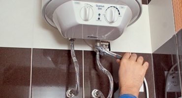 Montaje del calentador de agua en la pared: características y reglas de instalación