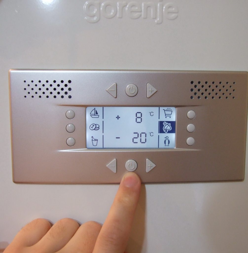Какво представлява инверторен компресор в хладилник и как работи