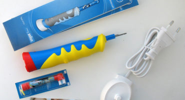 Vilken elektrisk tandborste är bättre att välja för ett barn från 7 år?