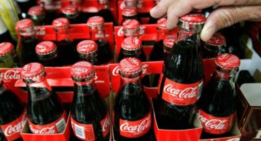 Jak vyčistit konvici z vodního kamene Coca-Cola?
