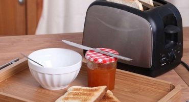 Jak korzystać z tostera i funkcji wyboru urządzenia